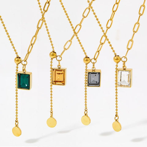 AMIL NECKLACE