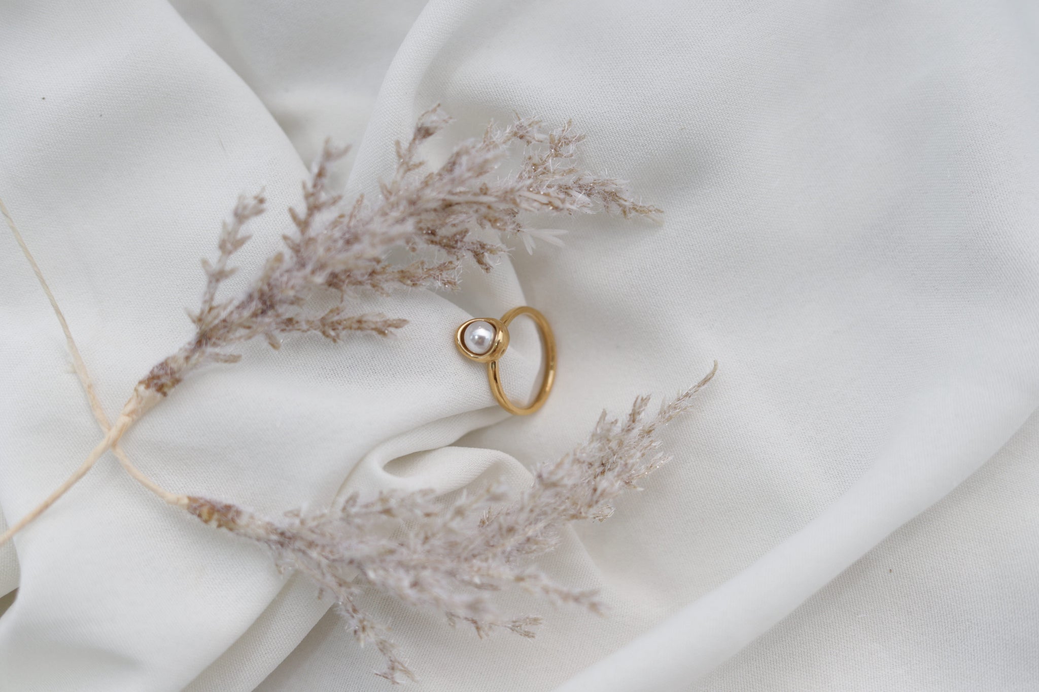 SINGLE PEARL RING