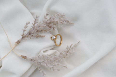 SINGLE PEARL RING